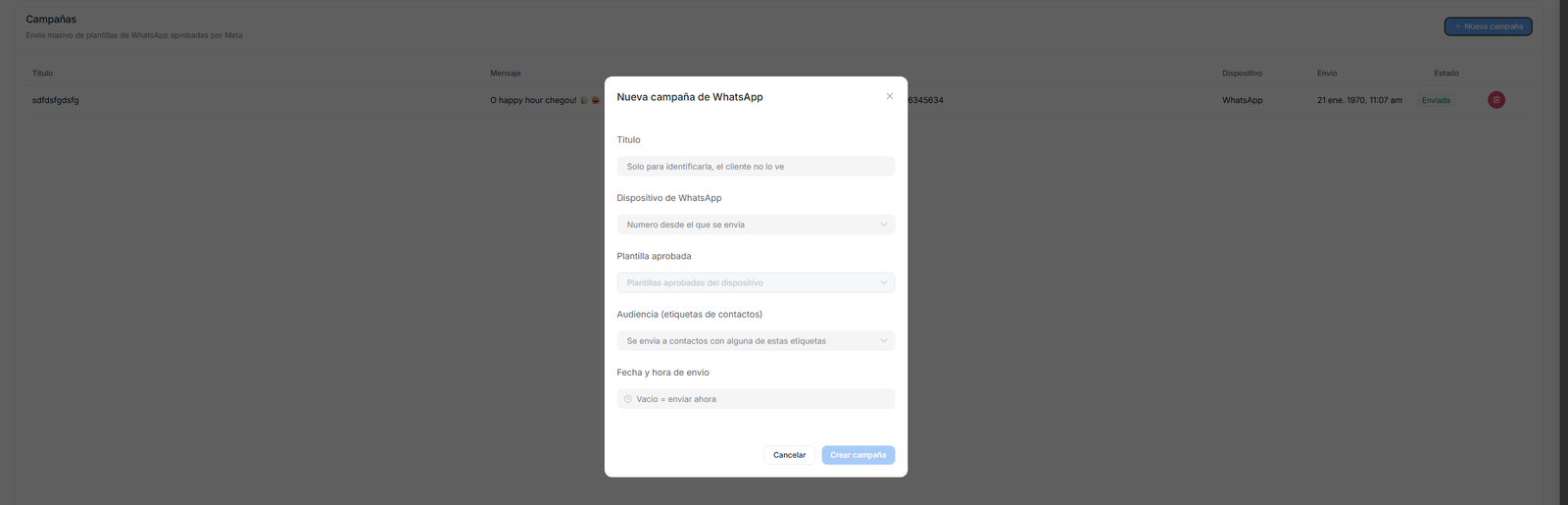 Formulario de nueva campaña de WhatsApp: título, dispositivo, plantilla aprobada, audiencia por etiquetas y fecha de envío